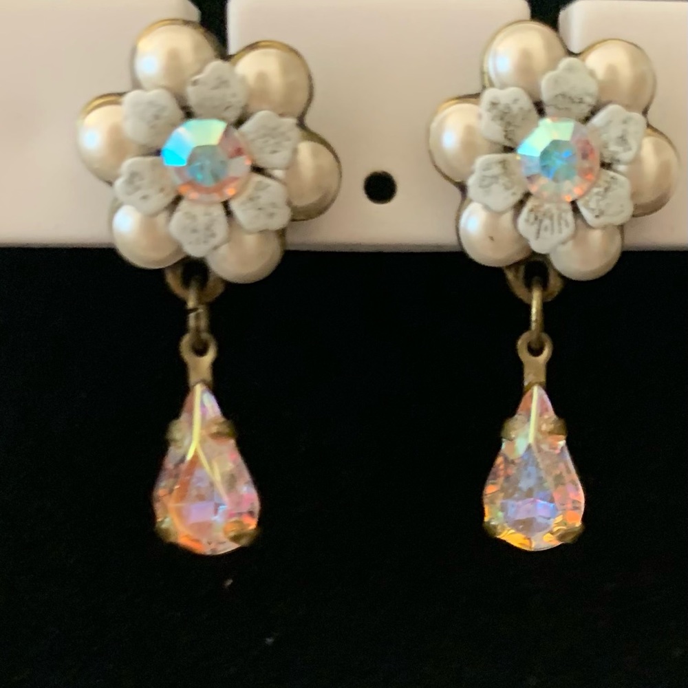Michael Negrin pearl & white crystal earrings